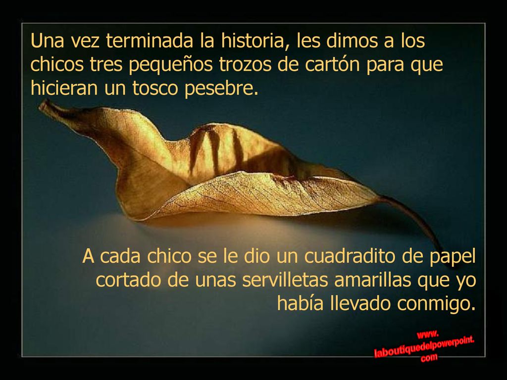 Una vez terminada la historia, les dimos a los chicos tres pequeños trozos de cartón para que hicieran un tosco pesebre.