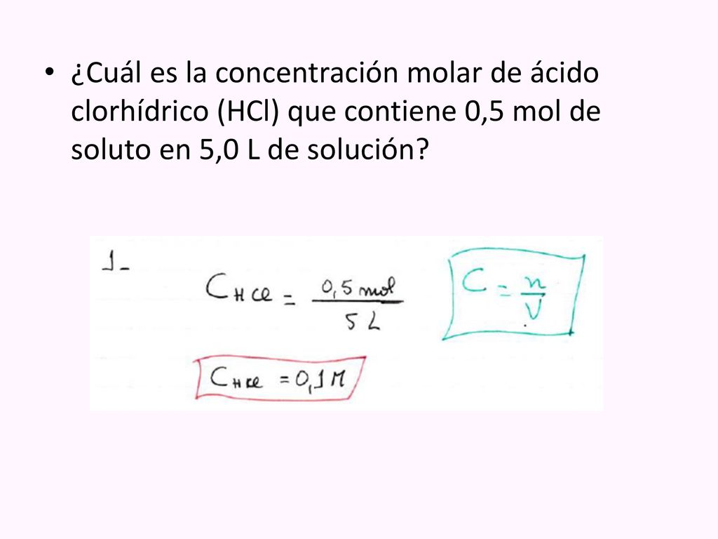 ¿Cuál es la concentración molar de ácido clorhídrico (HCl) que contiene 0,5 mol de soluto en 5,0 L de solución