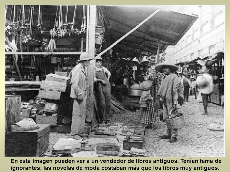 En esta imagen pueden ver a un vendedor de libros antiguos