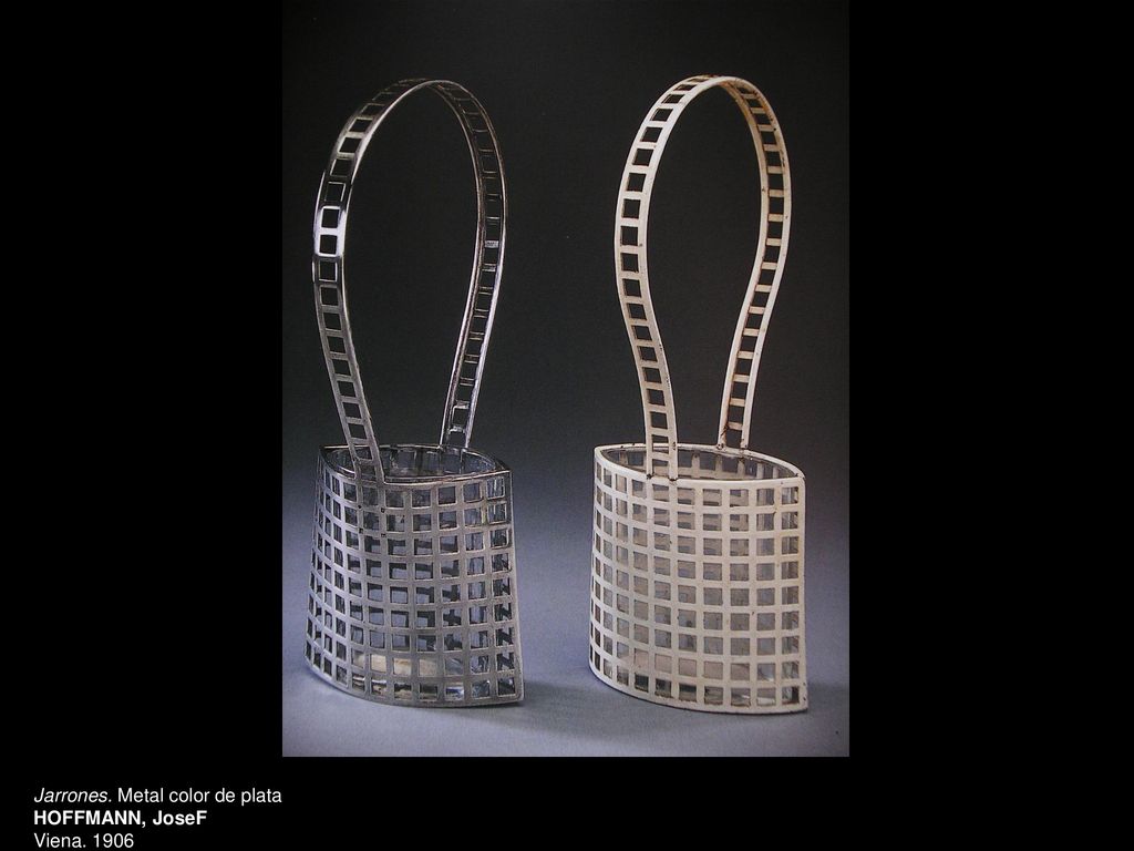 16/01/2019 Jarrones. Metal color de plata HOFFMANN, JoseF Viena. 1906
