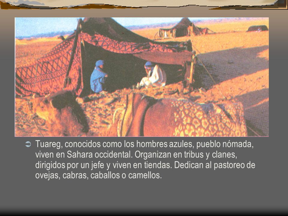 Tuareg, conocidos como los hombres azules, pueblo nómada, viven en Sahara occidental.