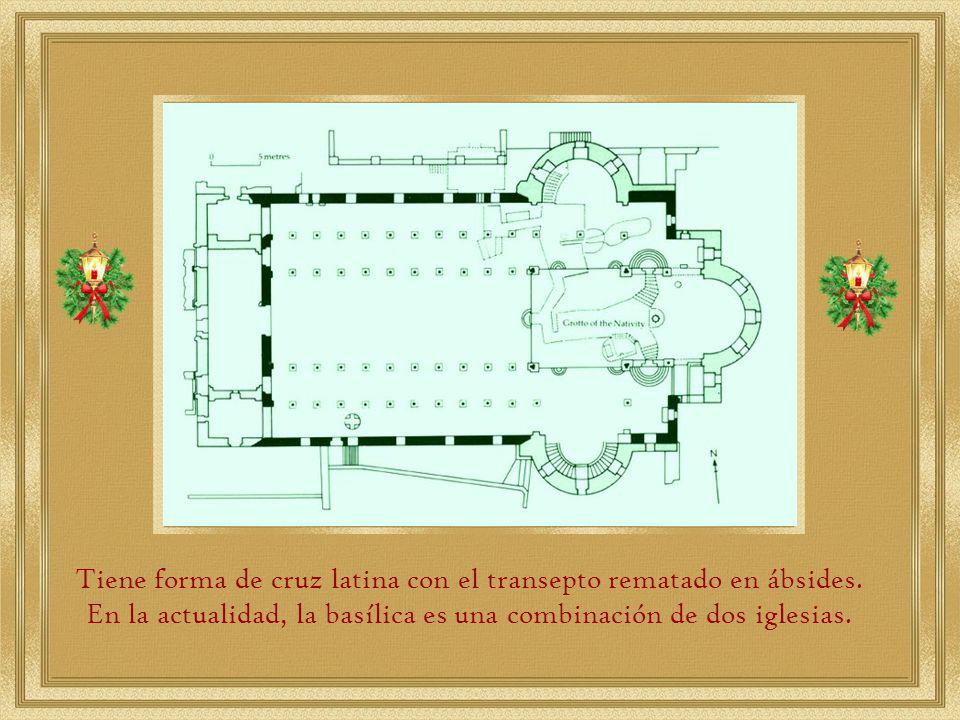Tiene forma de cruz latina con el transepto rematado en ábsides.