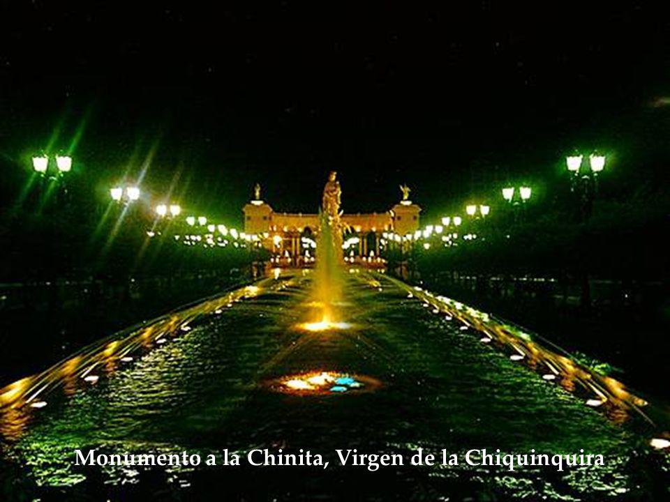 Monumento a la Chinita, Virgen de la Chiquinquira