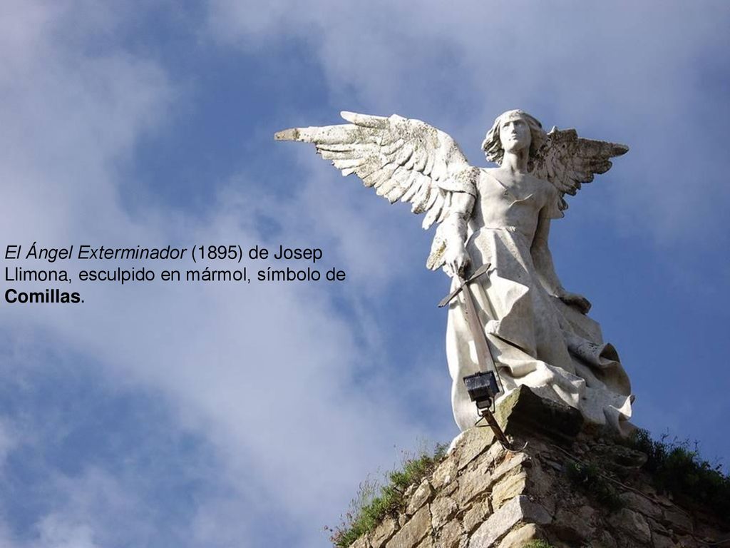 El Ángel Exterminador (1895) de Josep Llimona, esculpido en mármol, símbolo de Comillas.