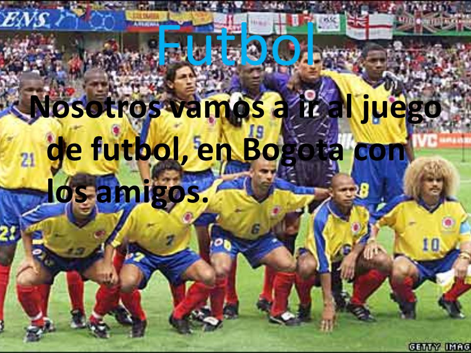 Futbol Nosotros vamos a ir al juego de futbol, en Bogota con los amigos.