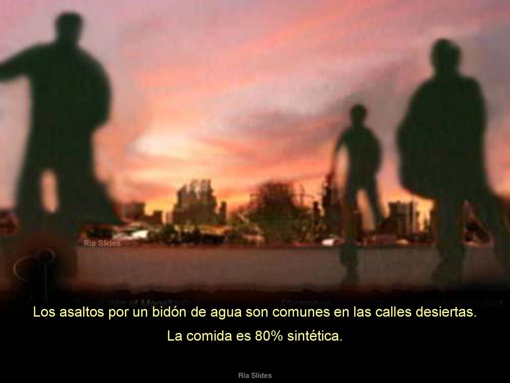 Los asaltos por un bidón de agua son comunes en las calles desiertas.