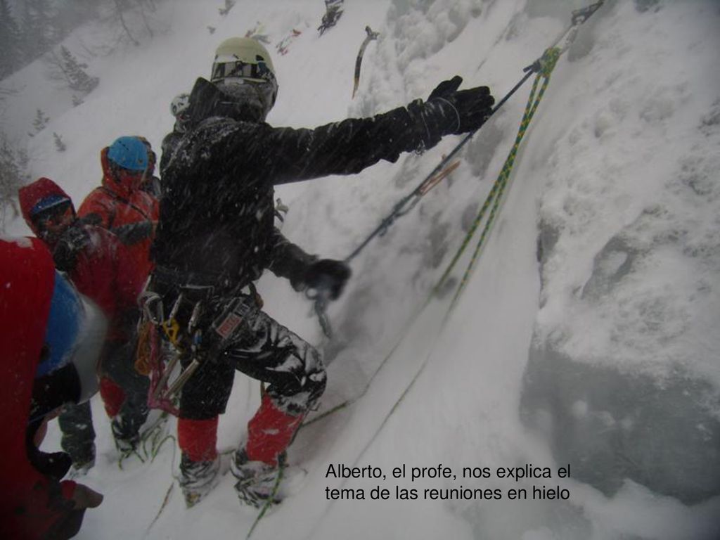 Alberto, el profe, nos explica el tema de las reuniones en hielo