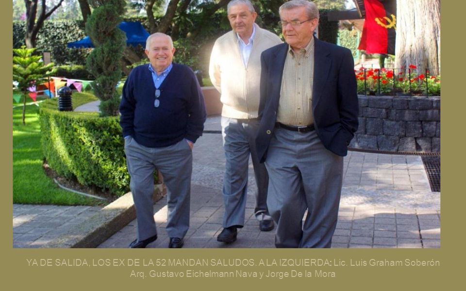 YA DE SALIDA, LOS EX DE LA 52 MANDAN SALUDOS. A LA IZQUIERDA: Lic