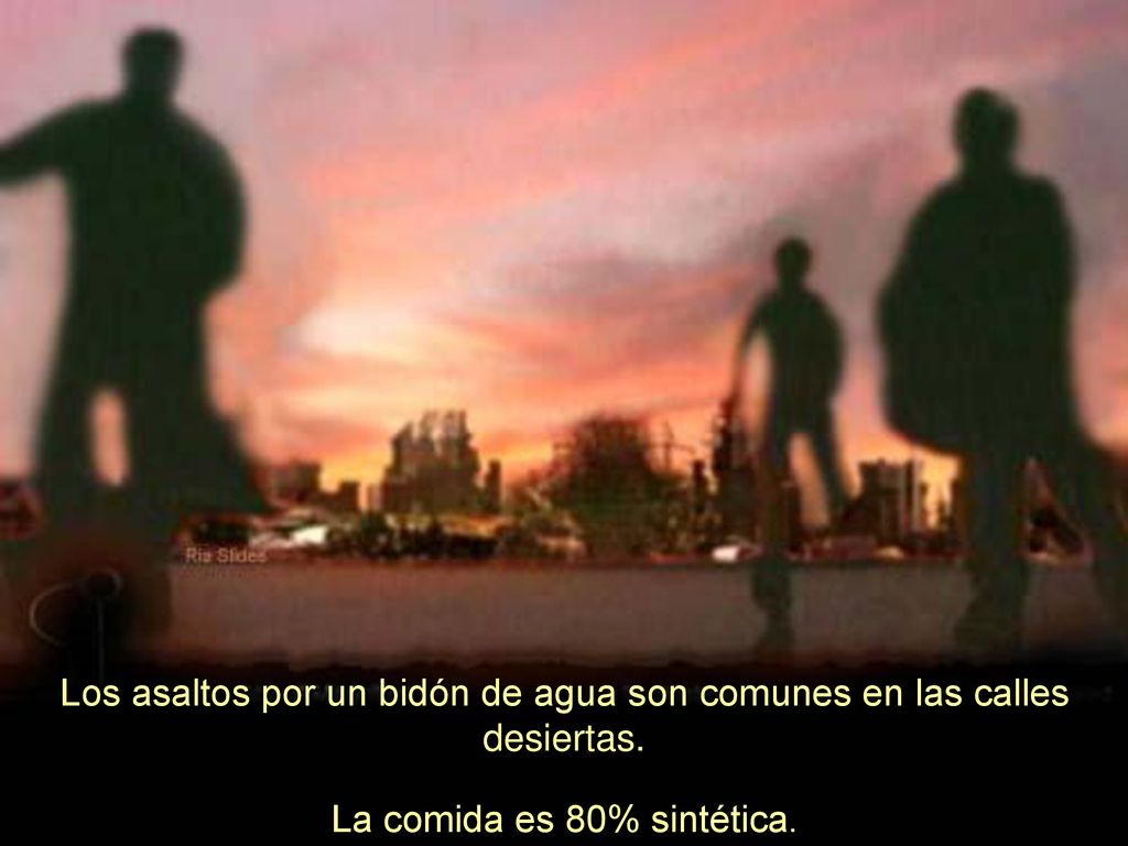 Los asaltos por un bidón de agua son comunes en las calles desiertas.