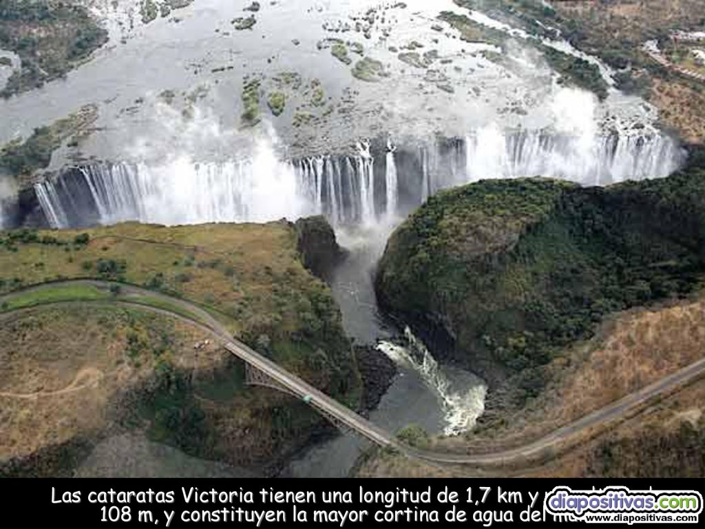 Las cataratas Victoria tienen una longitud de 1,7 km y una altura de 108 m, y constituyen la mayor cortina de agua del mundo.