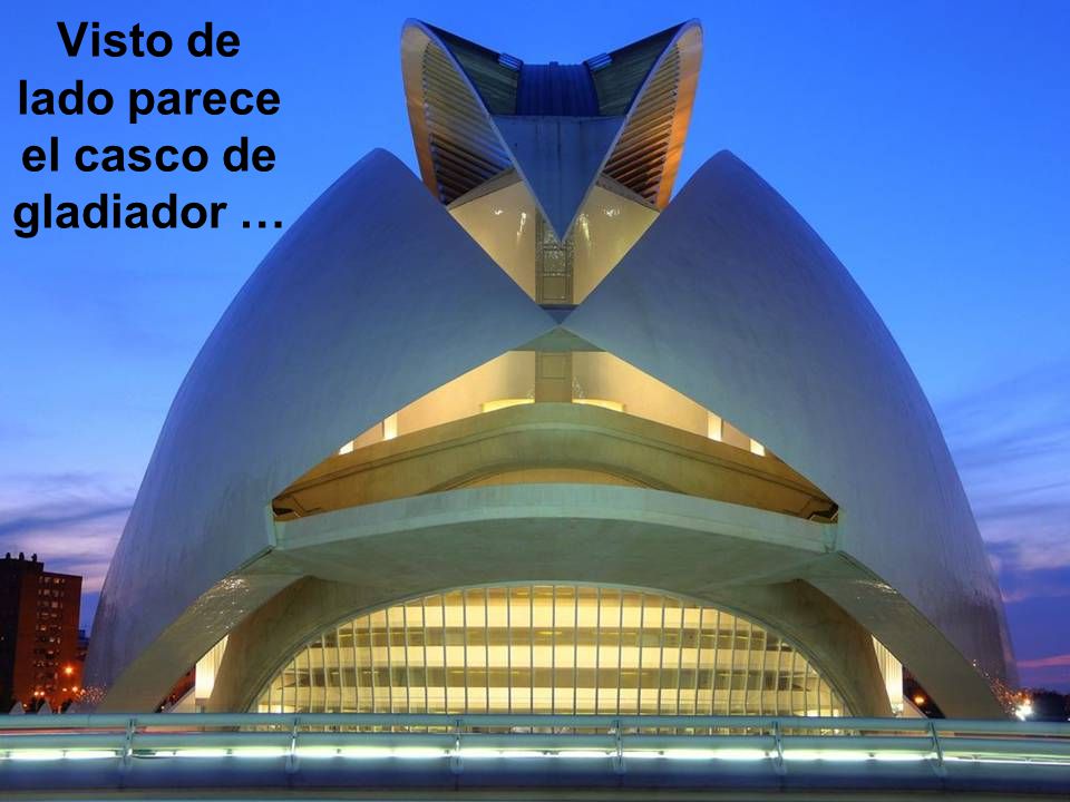 Visto de lado parece el casco de gladiador …