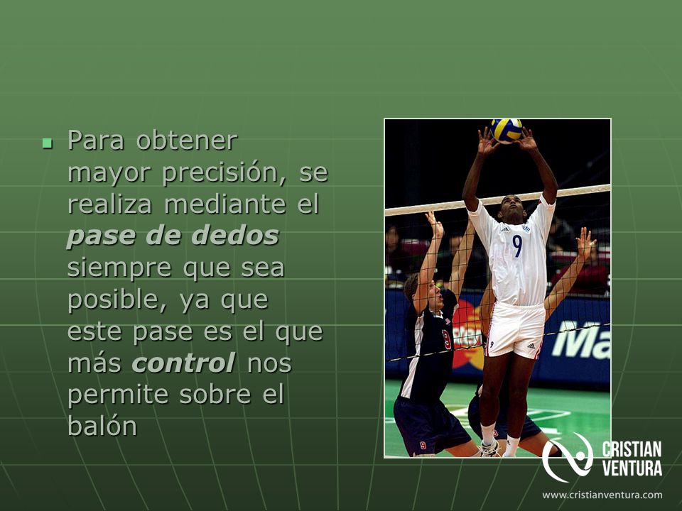 Para obtener mayor precisión, se realiza mediante el pase de dedos siempre que sea posible, ya que este pase es el que más control nos permite sobre el balón