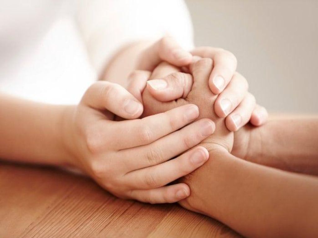 ¡ QUE VIVAMOS EN PAZ! ME PREPARO A COMULGAR DANDO LA MANO A MI HERMANO DE FE paz