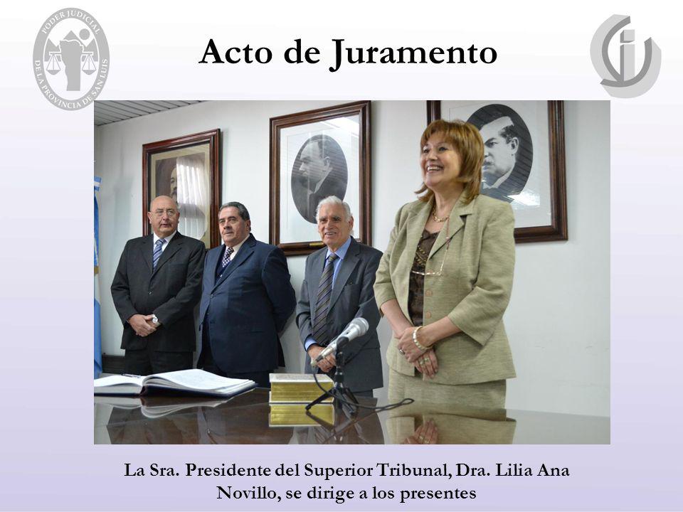 Acto de Juramento La Sra. Presidente del Superior Tribunal, Dra.