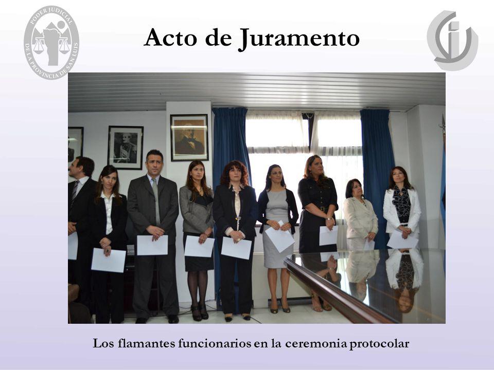 Acto de Juramento Los flamantes funcionarios en la ceremonia protocolar