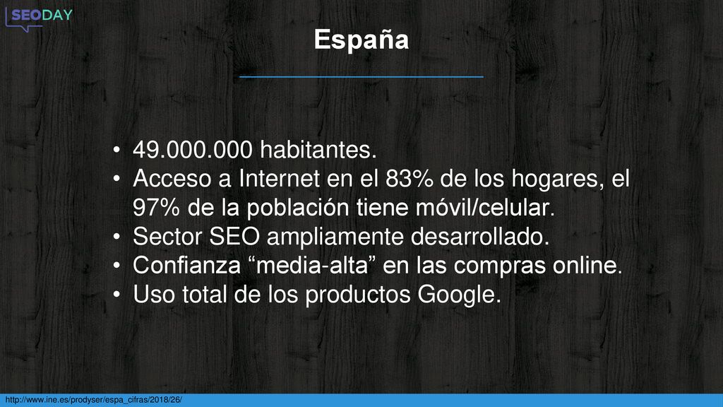 España habitantes. Acceso a Internet en el 83% de los hogares, el 97% de la población tiene móvil/celular.