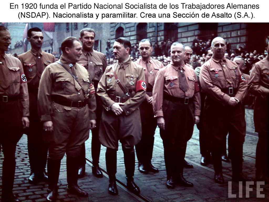 En 1920 funda el Partido Nacional Socialista de los Trabajadores Alemanes