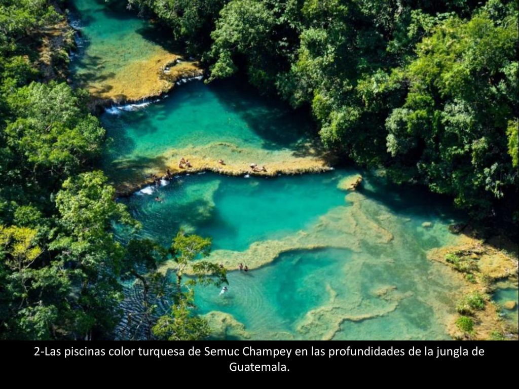 2-Las piscinas color turquesa de Semuc Champey en las profundidades de la jungla de Guatemala.