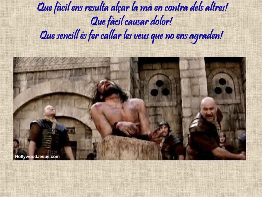 Que fàcil ens resulta alçar la mà en contra dels altres