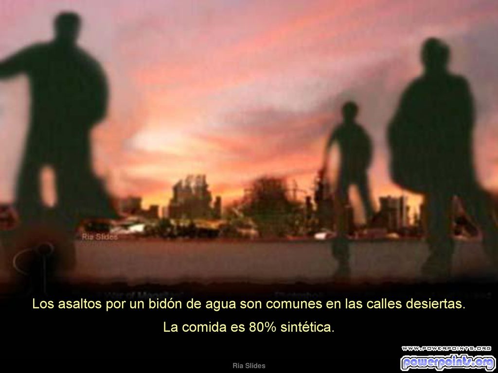 Los asaltos por un bidón de agua son comunes en las calles desiertas.
