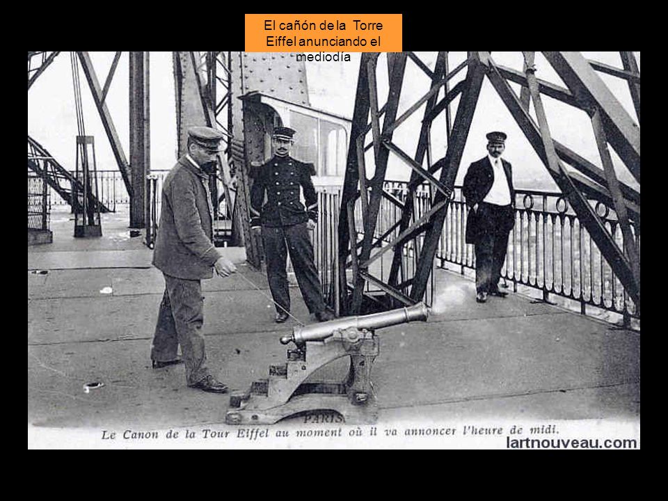 El cañón de la Torre Eiffel anunciando el mediodía