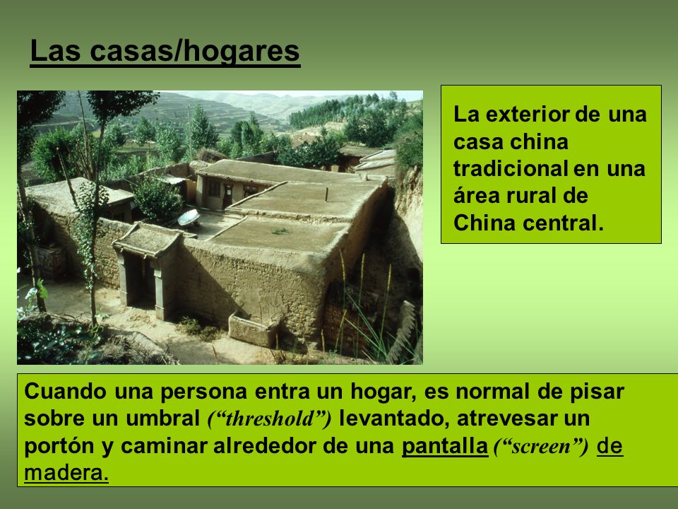 Las casas/hogares La exterior de una casa china tradicional en una área rural de China central.