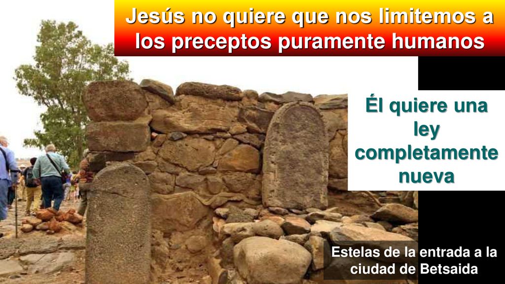Jesús no quiere que nos limitemos a los preceptos puramente humanos