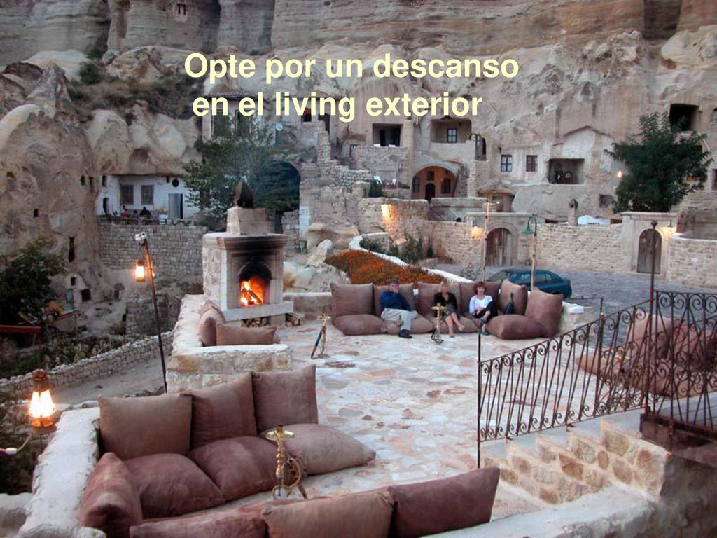 Opte por un descanso en el living exterior