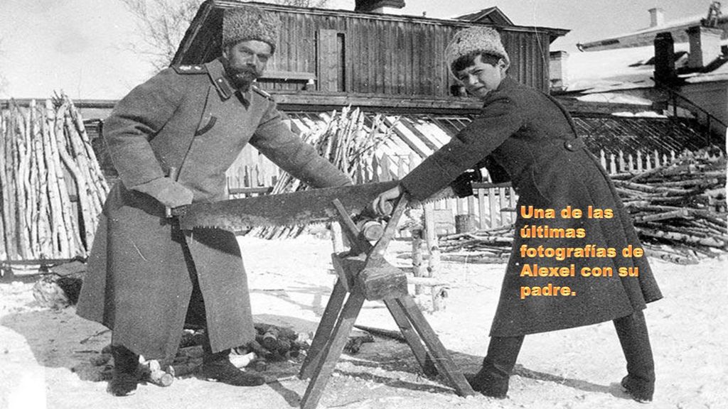 Una de las últimas fotografías de Alexei con su padre.