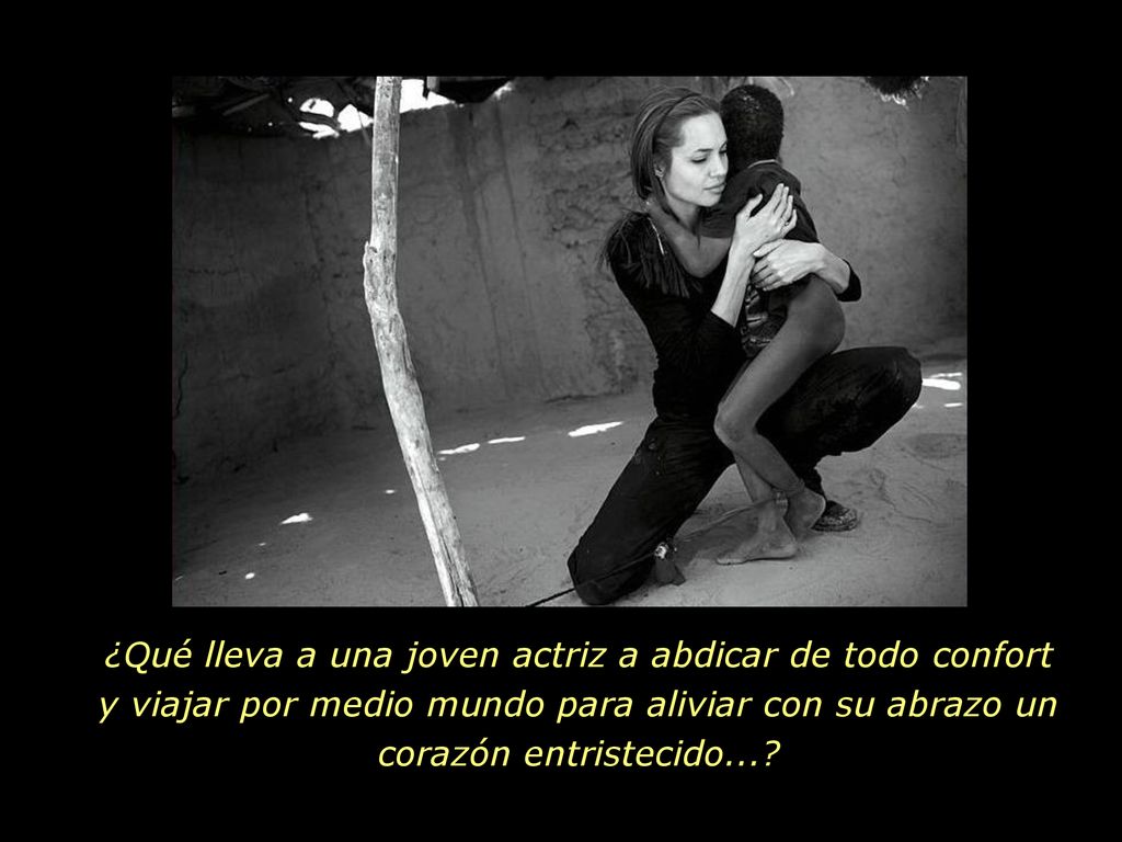 ¿Qué lleva a una joven actriz a abdicar de todo confort y viajar por medio mundo para aliviar con su abrazo un corazón entristecido...