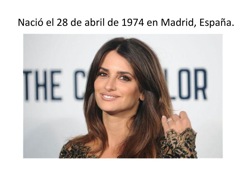 Nació el 28 de abril de 1974 en Madrid, España.