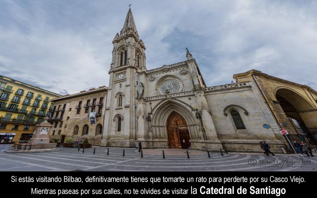Si estás visitando Bilbao, definitivamente tienes que tomarte un rato para perderte por su Casco Viejo.