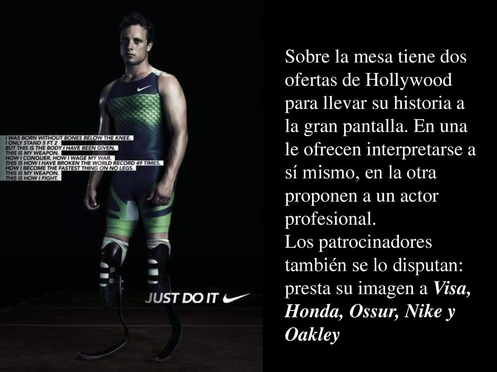 Sobre la mesa tiene dos ofertas de Hollywood para llevar su historia a la gran pantalla. En una le ofrecen interpretarse a sí mismo, en la otra proponen a un actor profesional.