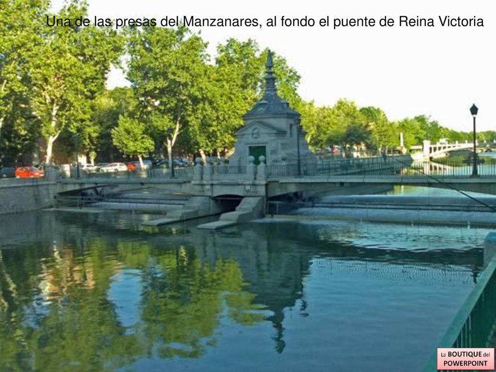 Una de las presas del Manzanares, al fondo el puente de Reina Victoria