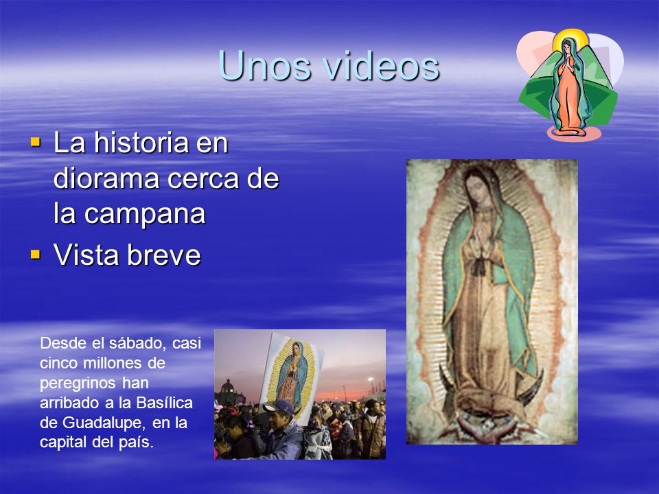 Unos videos La historia en diorama cerca de la campana Vista breve