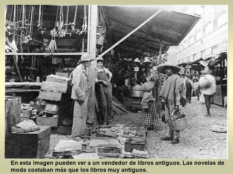 En esta imagen pueden ver a un vendedor de libros antiguos