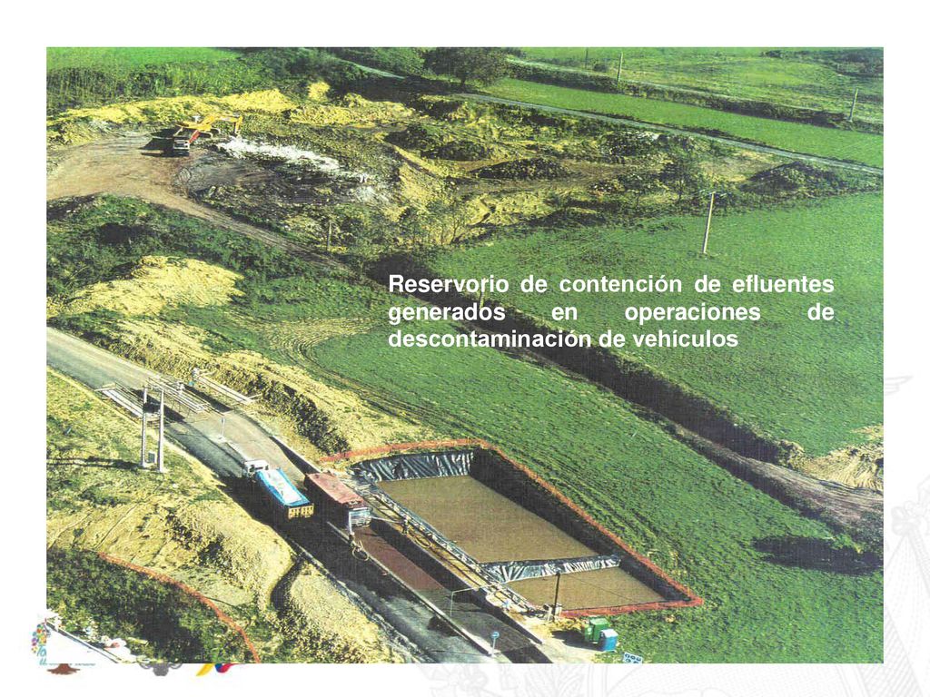 Reservorio de contención de efluentes generados en operaciones de descontaminación de vehículos