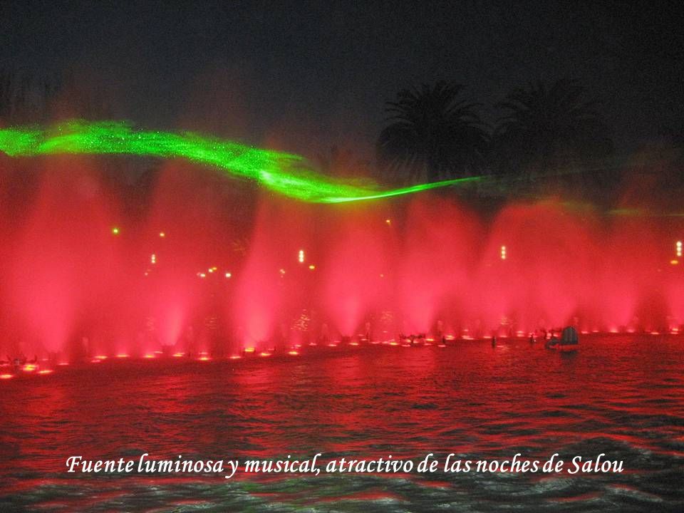 Fuente luminosa y musical, atractivo de las noches de Salou