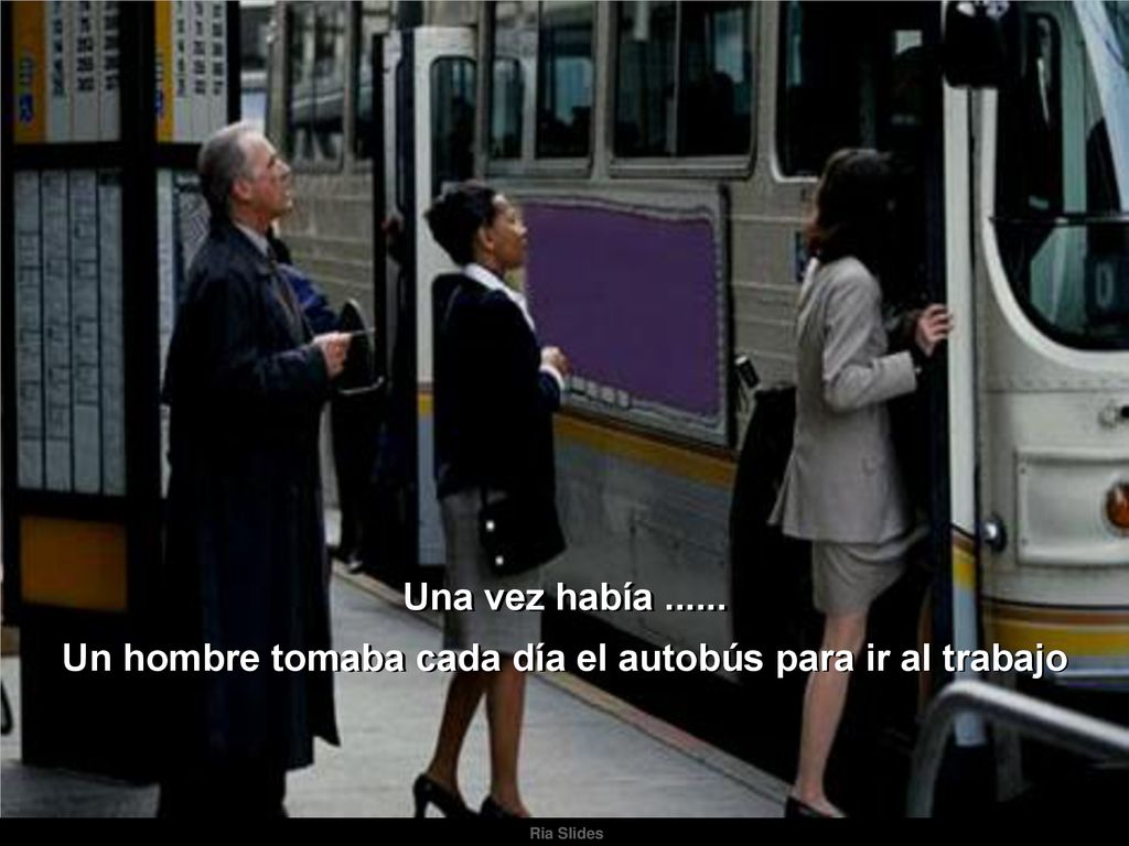 Un hombre tomaba cada día el autobús para ir al trabajo