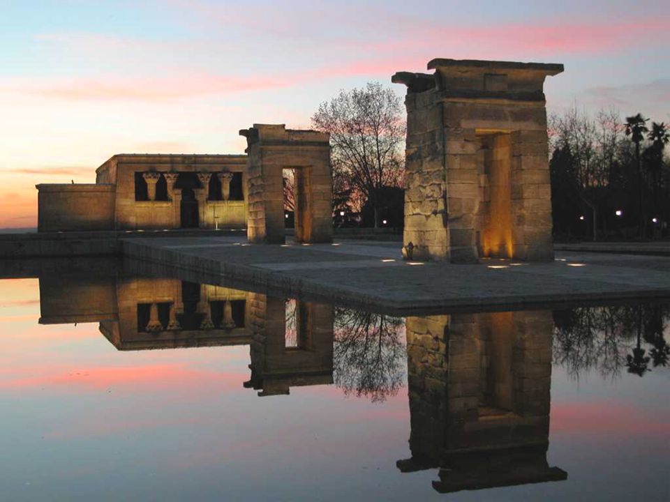 TEMPLO DE DEBOD Cuenta la leyenda que, desde que el templo fue trasladado a Madrid,
