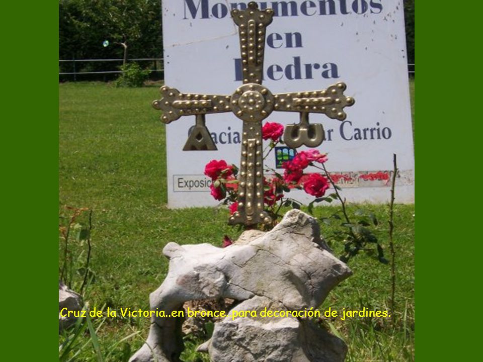 Cruz de la Victoria..en bronce..para decoración de jardines.