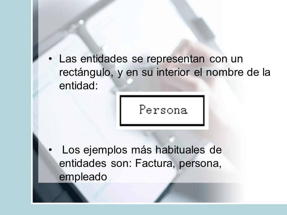 Las entidades se representan con un rectángulo, y en su interior el nombre de la entidad: