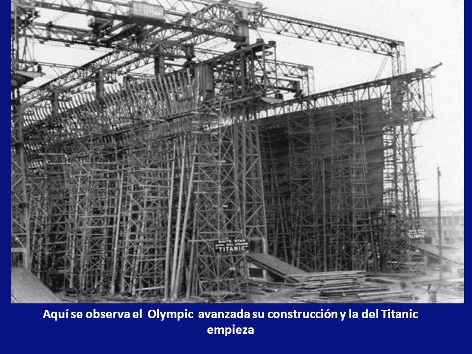 Aquí se observa el Olympic avanzada su construcción y la del Titanic empieza