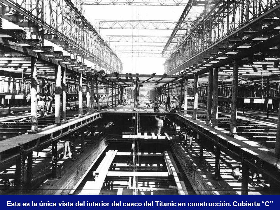 Esta es la única vista del interior del casco del Titanic en construcción. Cubierta C