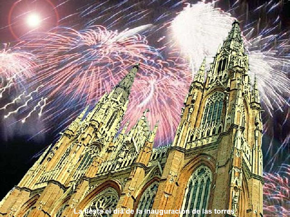 La fiesta el día de la inauguración de las torres