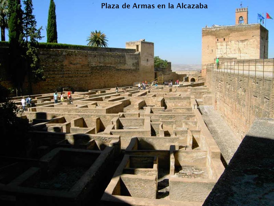 Plaza de Armas en la Alcazaba