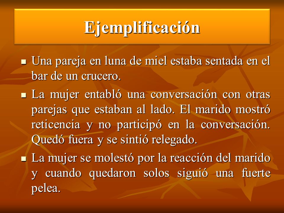 Ejemplificación Una pareja en luna de miel estaba sentada en el bar de un crucero.