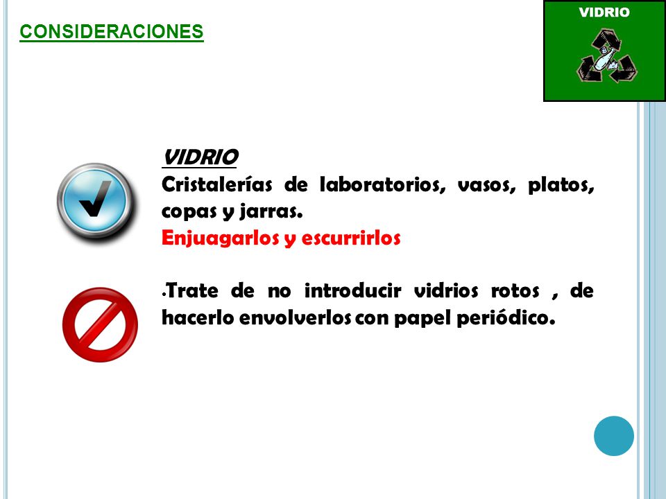 Cristalerías de laboratorios, vasos, platos, copas y jarras.