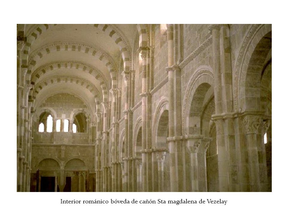 Interior románico bóveda de cañón Sta magdalena de Vezelay