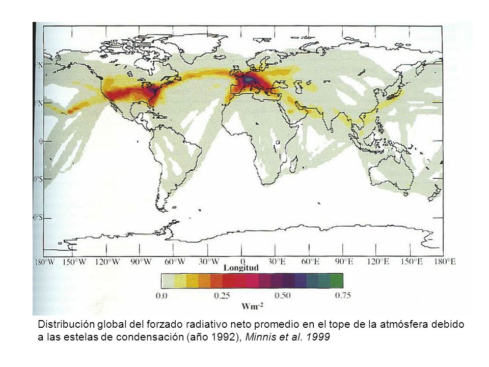 Distribución global del forzado radiativo neto promedio en el tope de la atmósfera debido a las estelas de condensación (año 1992), Minnis et al.